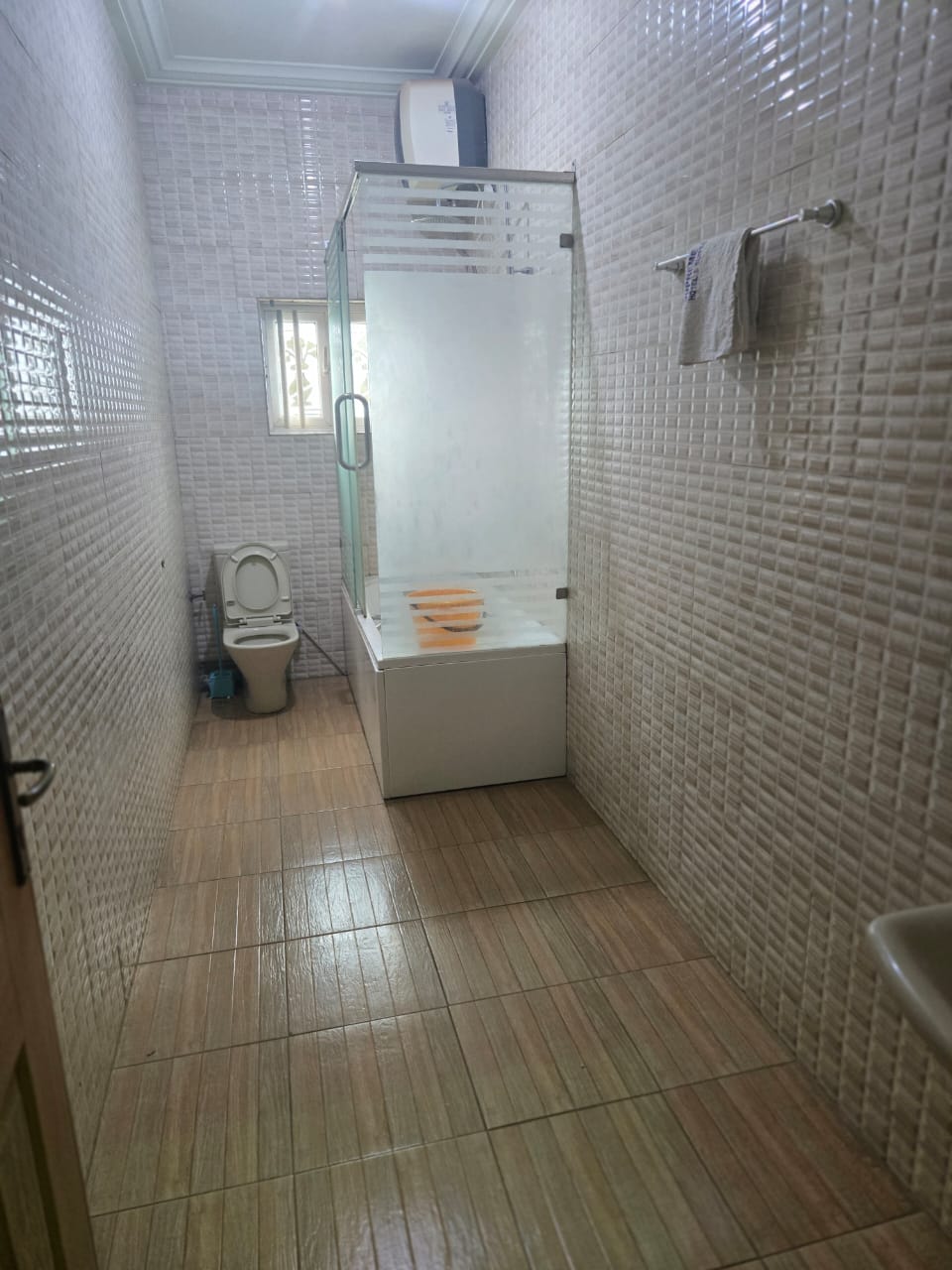 bathroom2