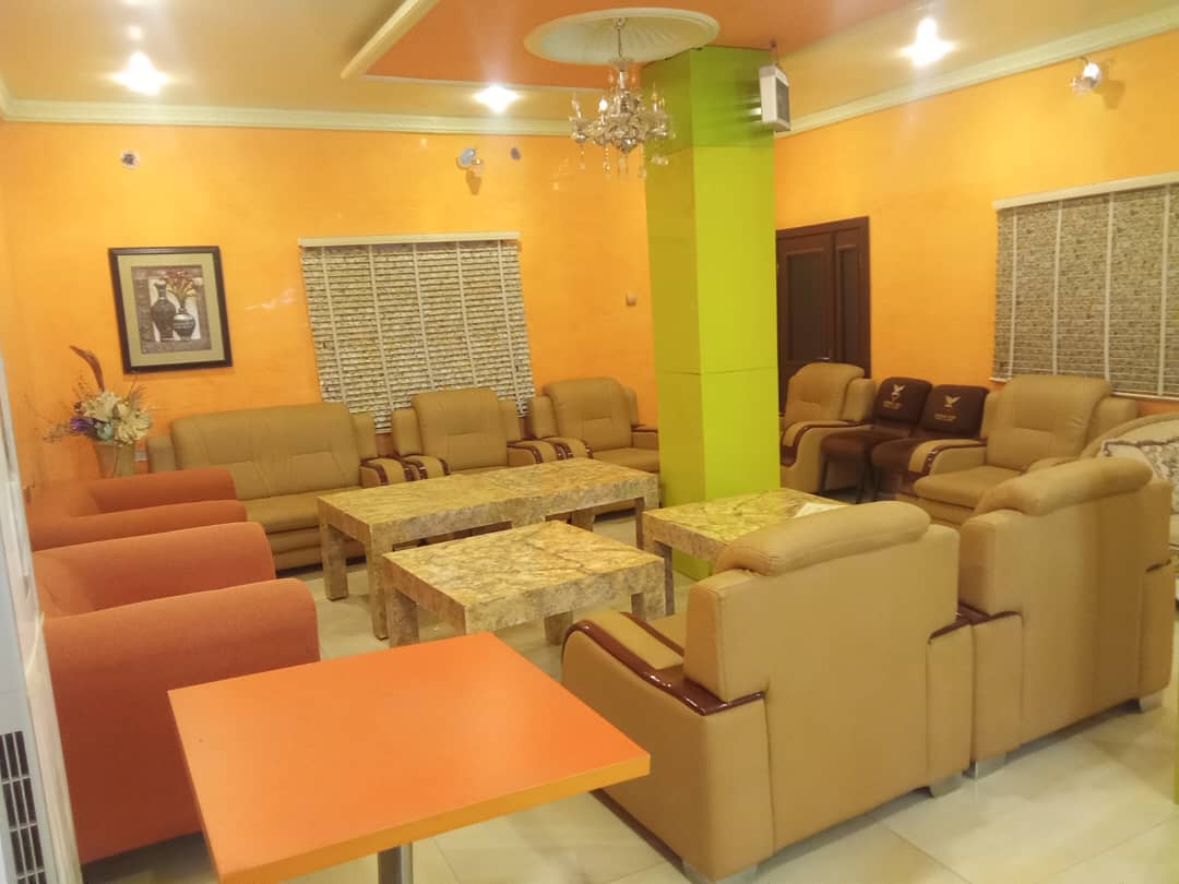 Mathias Executive Lounge2